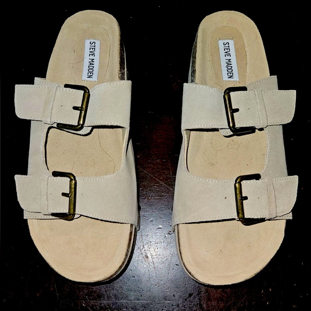 Brand new size 11 Medium Steve Madden platform sandals